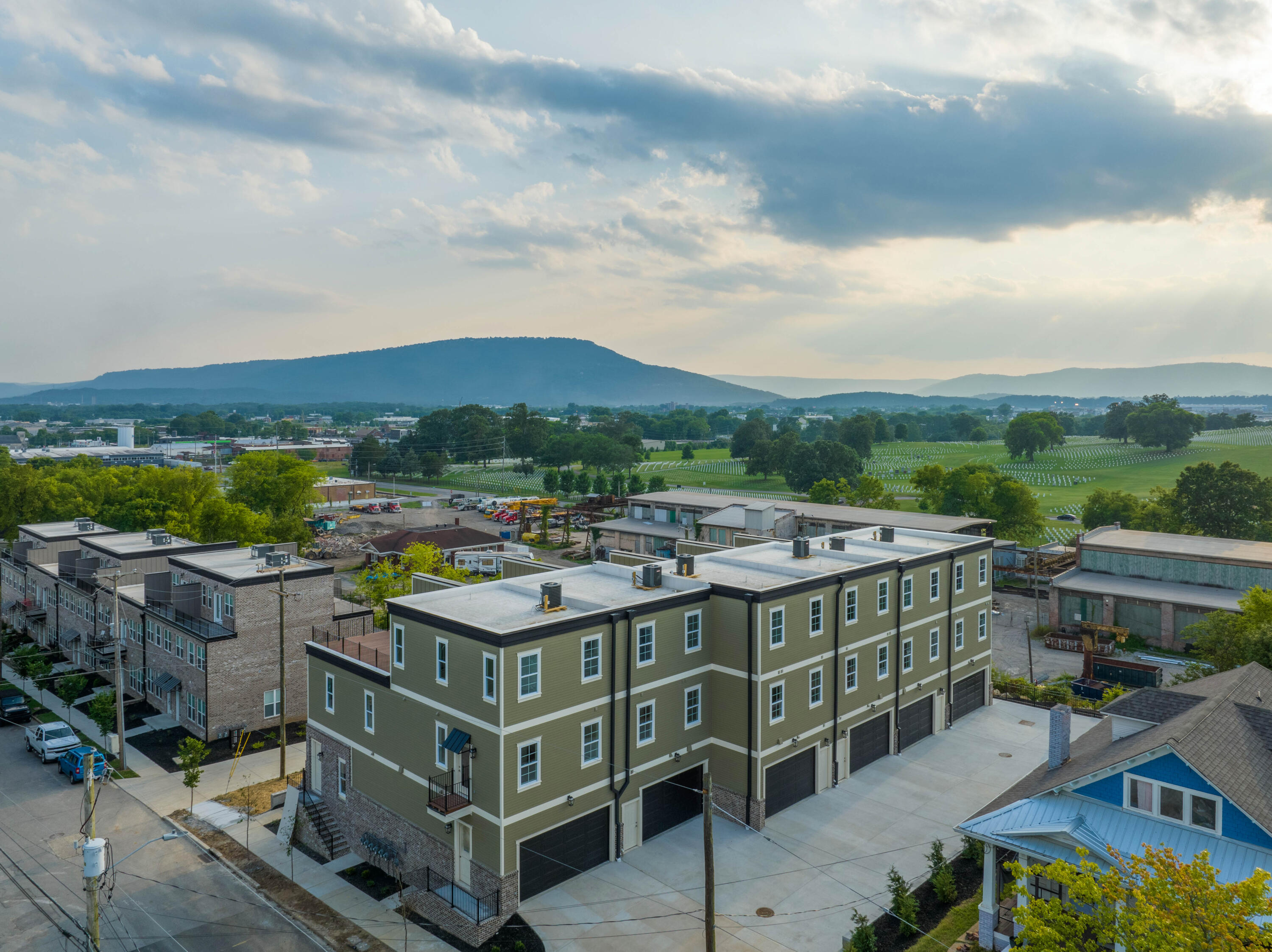 829 S Greenwood Ave Chattanooga,TN 37404 CryeLeike