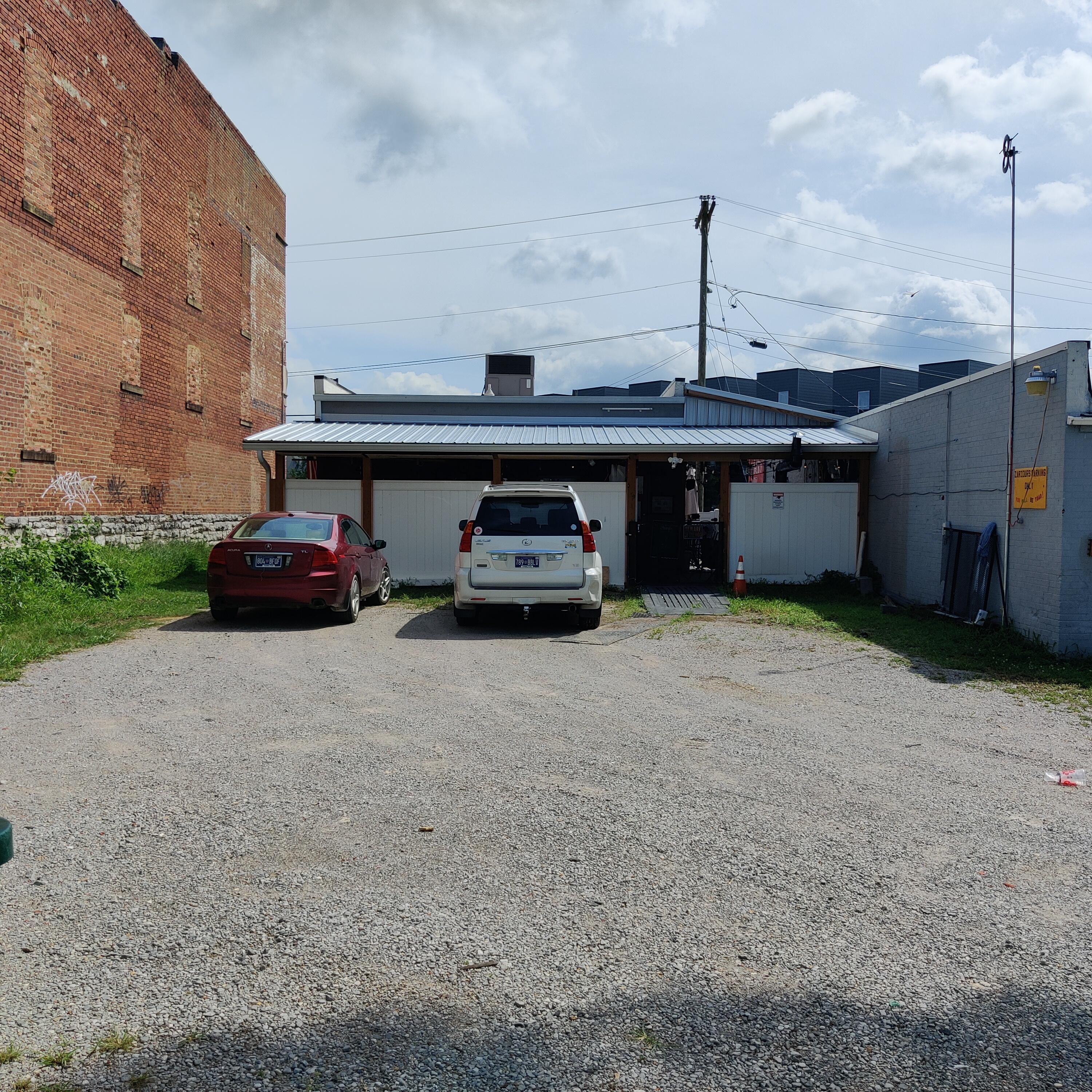 1623 Rossville Ave Chattanooga,TN 37408 CryeLeike