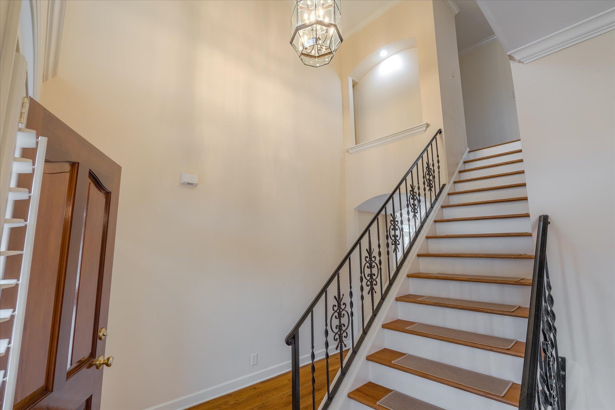 9871 Garden Pl Germantown,TN 38139 CryeLeike