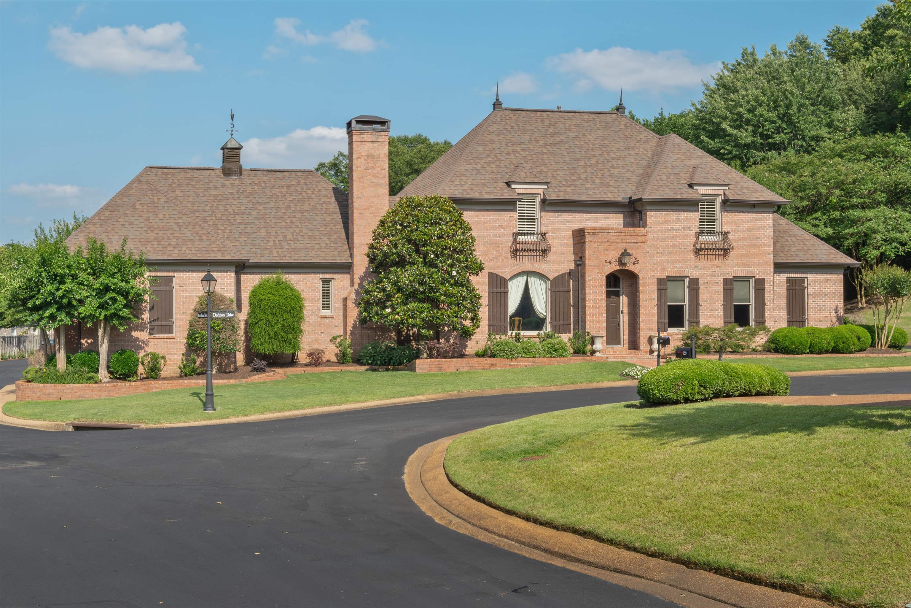 7230 Duckhorn Dr Germantown,TN 38138 CryeLeike