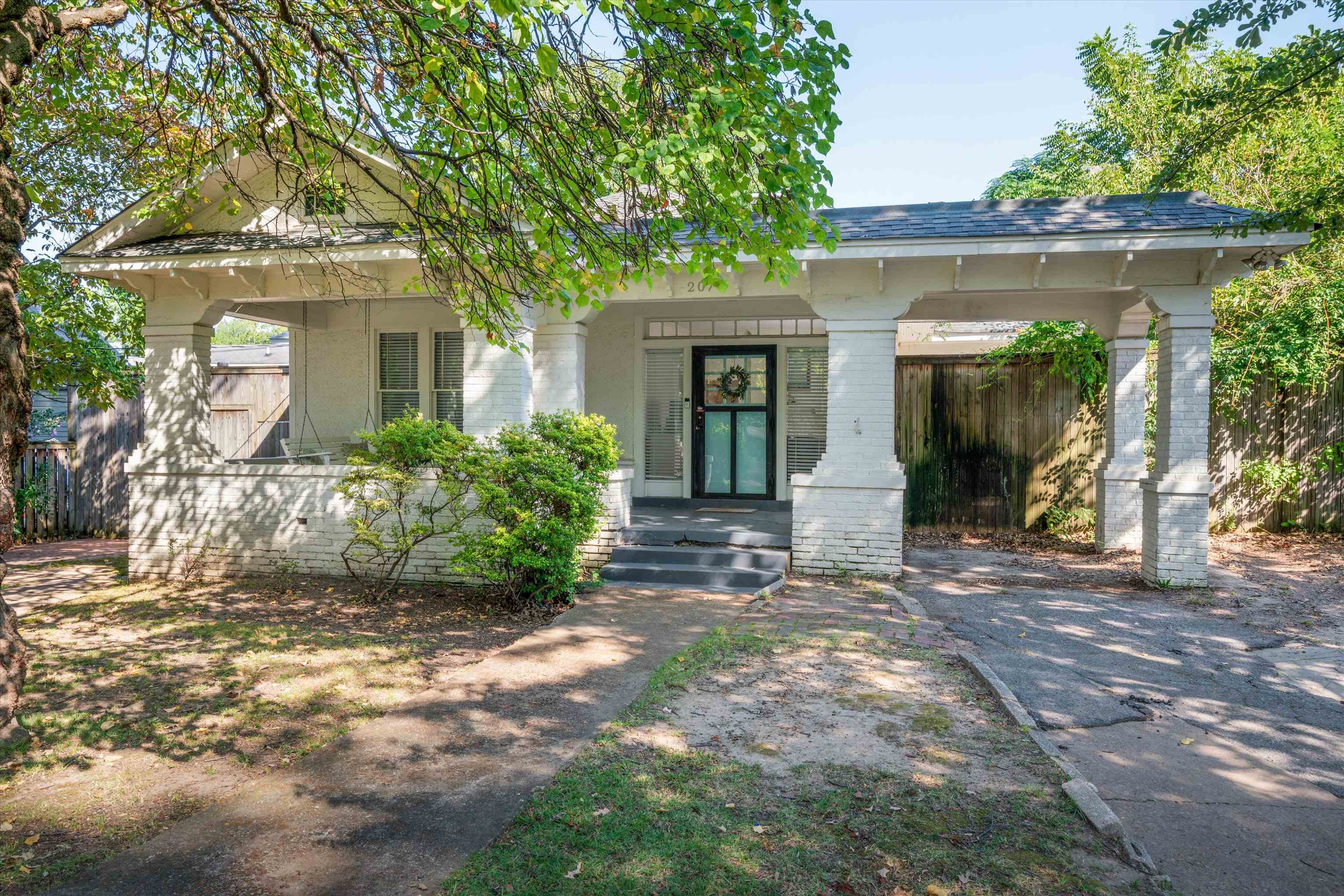 Memphis,TN 38104 CryeLeike