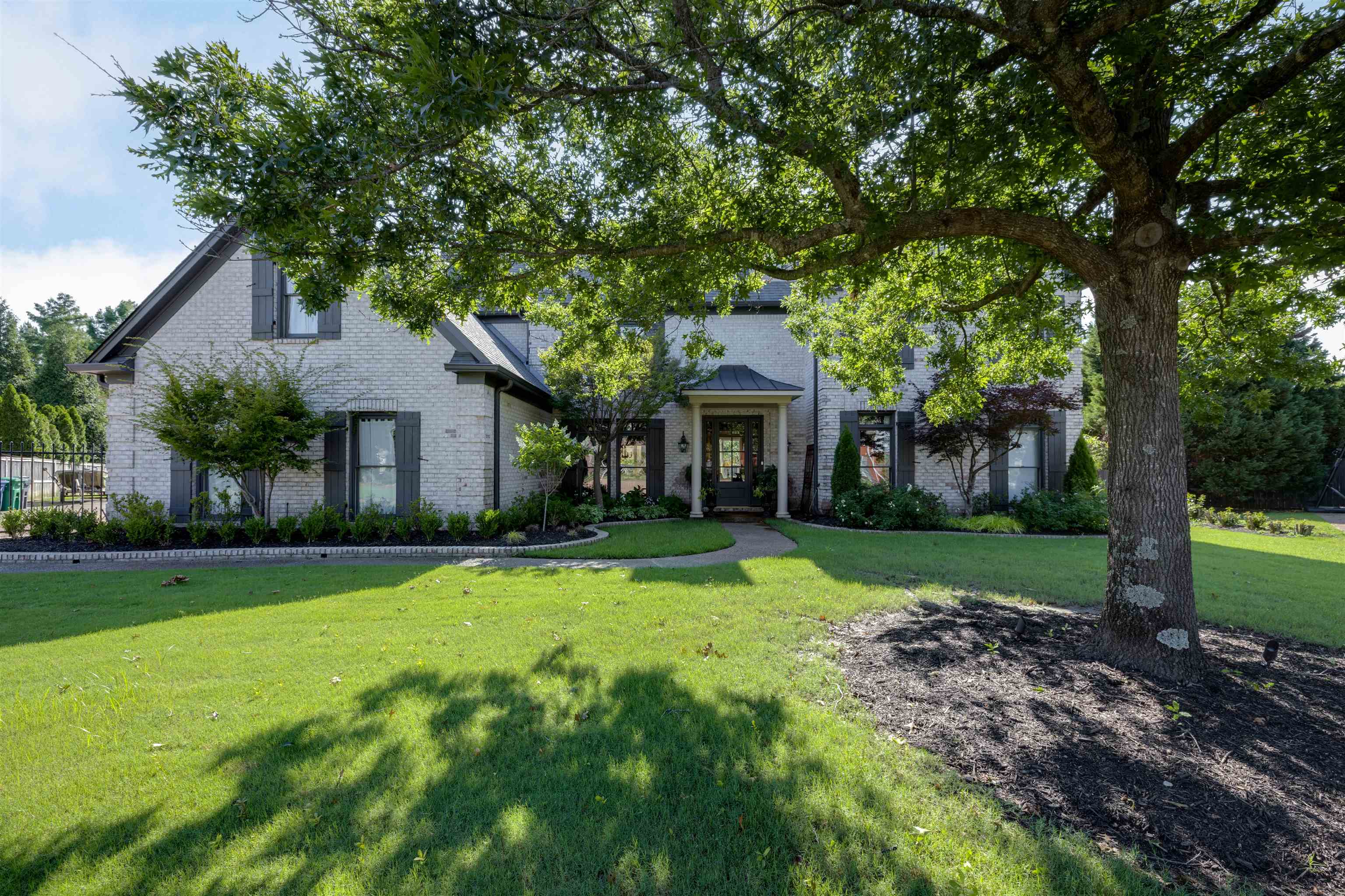 8935 Grovelawn Cv W Germantown,TN 38139 CryeLeike