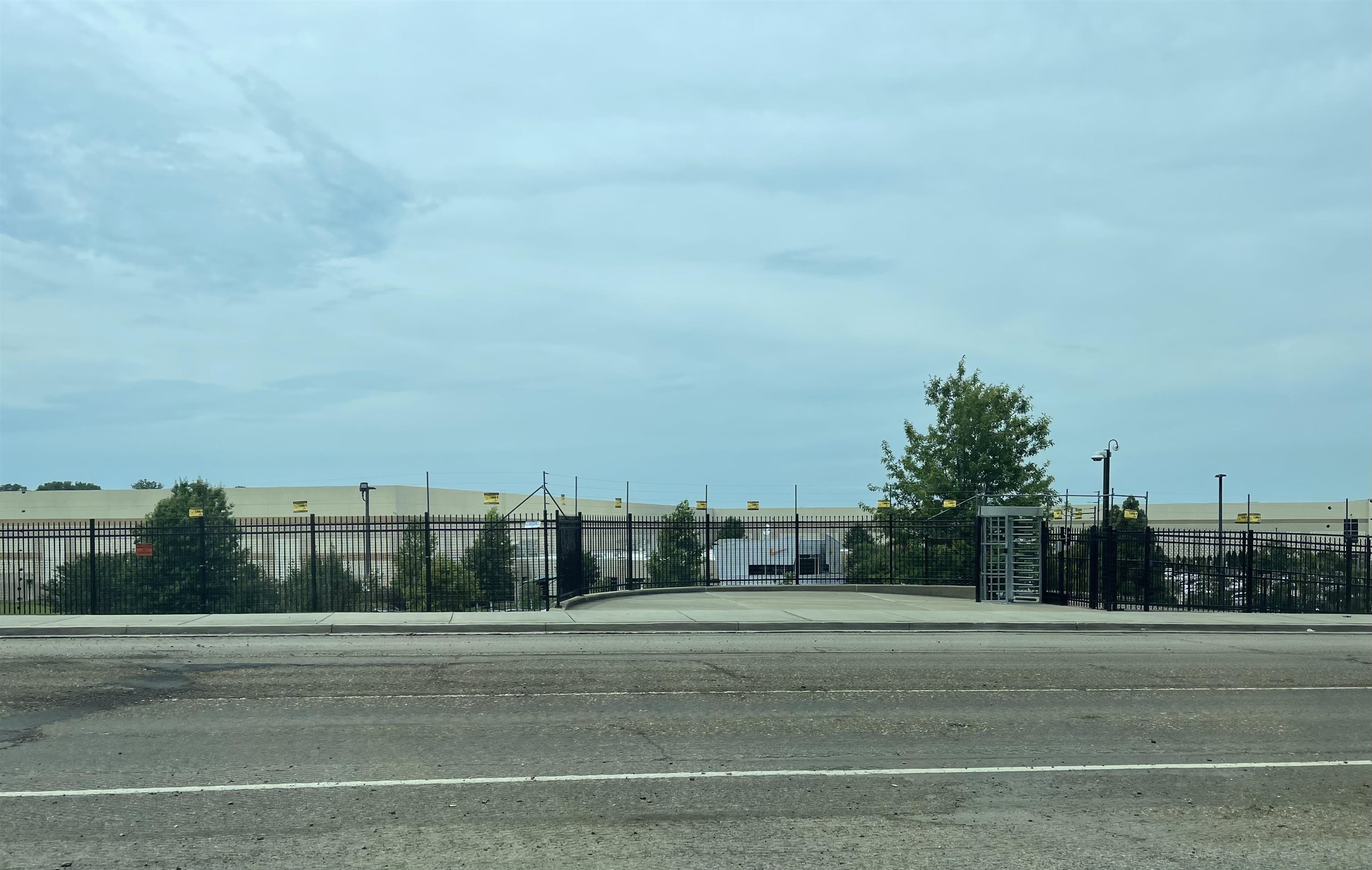 Nike factory 2025 frayser blvd hours