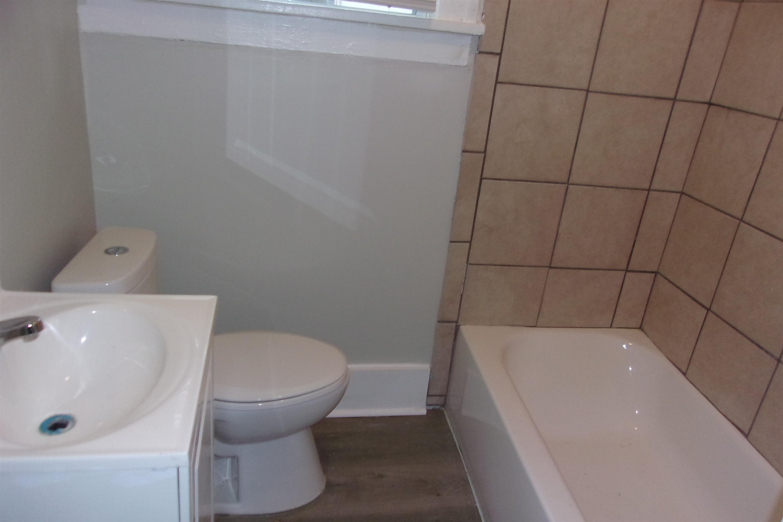 1043 Pearce Ave Memphis,TN 38107 CryeLeike