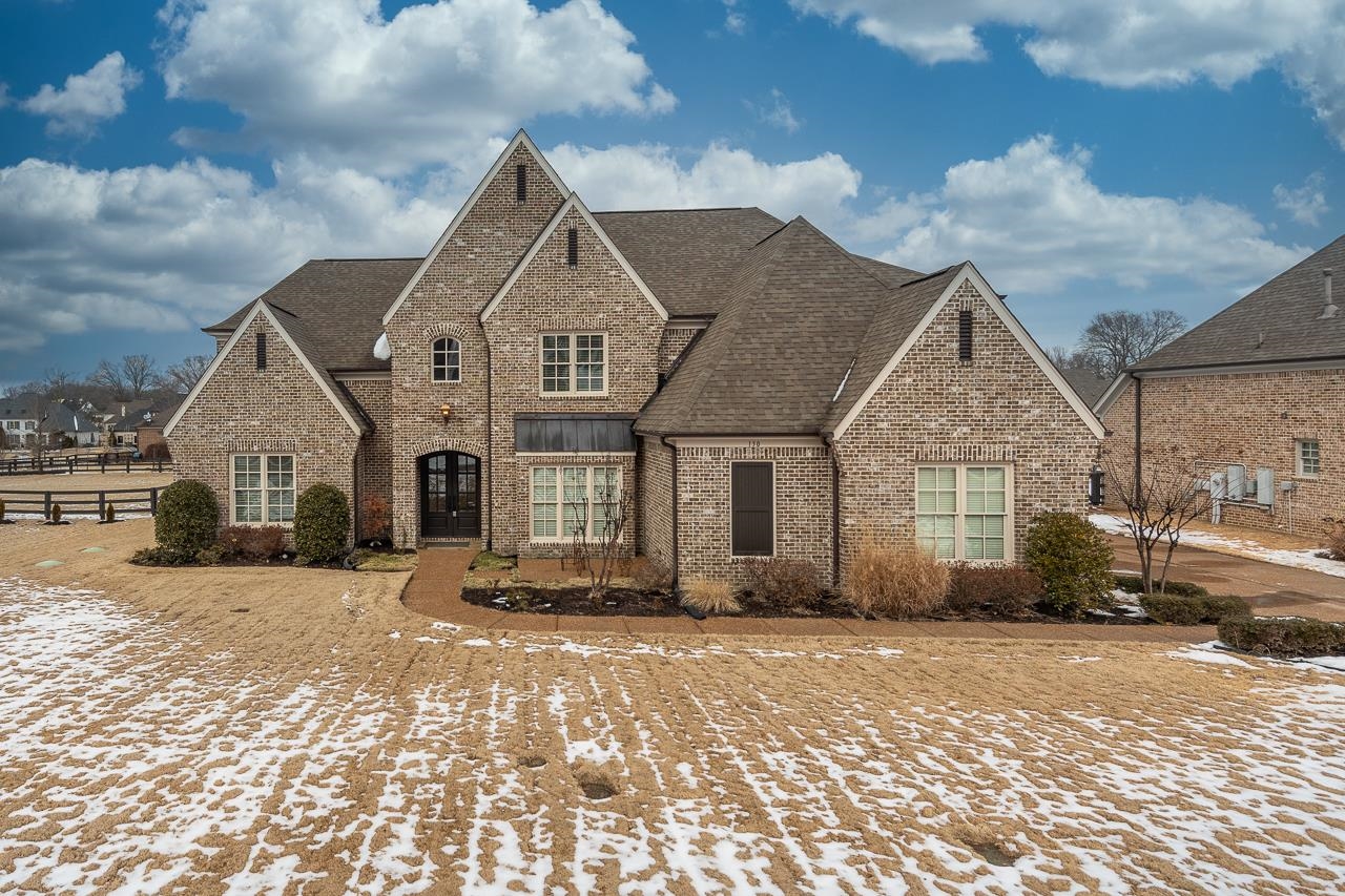 130 Clover Ridge Dr Piperton,TN 38017 CryeLeike