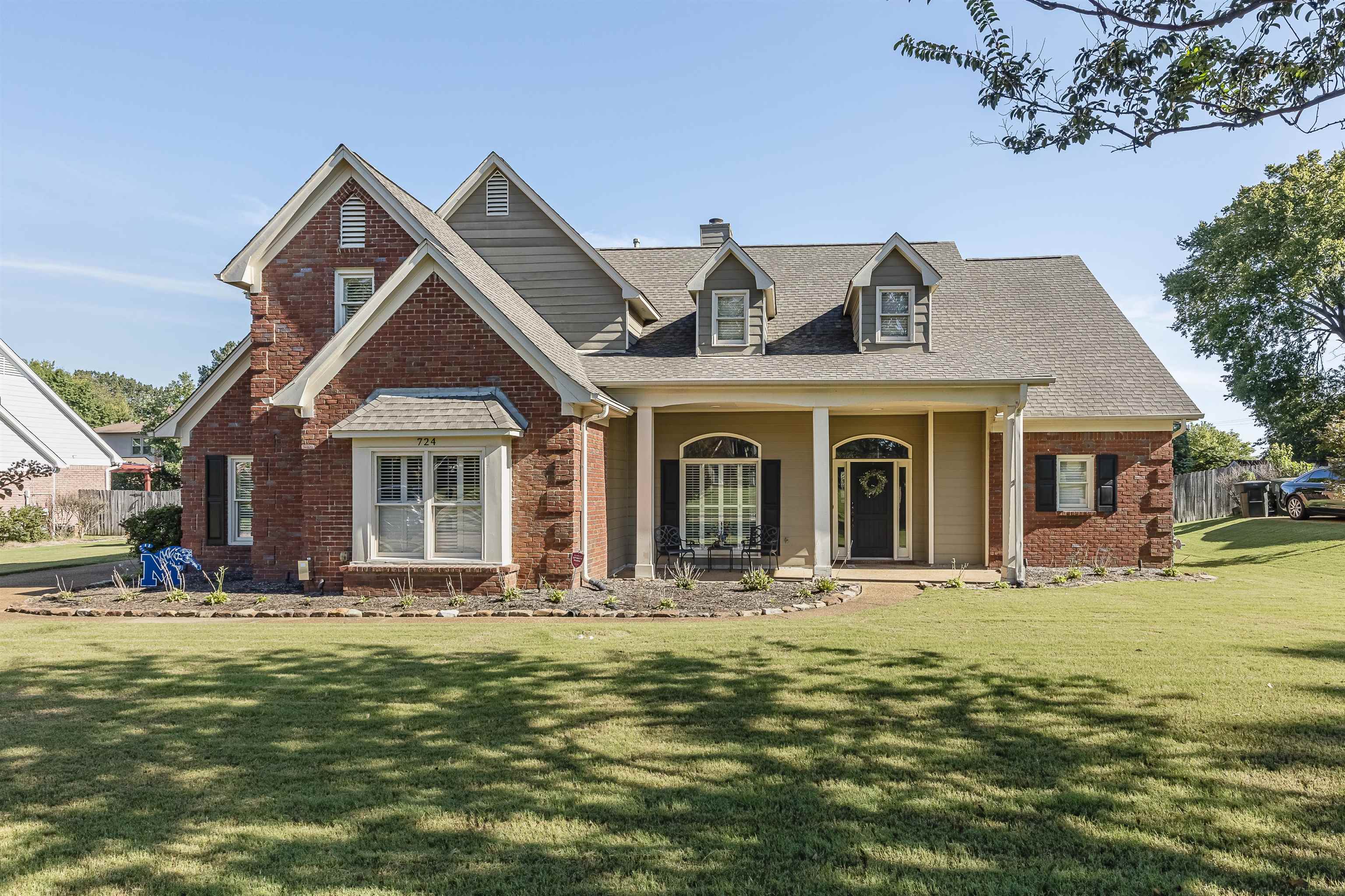 724 Deans Creek Dr Collierville,TN 38017 CryeLeike
